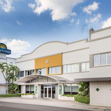 Days Inn By Wyndham Miami Airport North Miami Springs Exterior photo