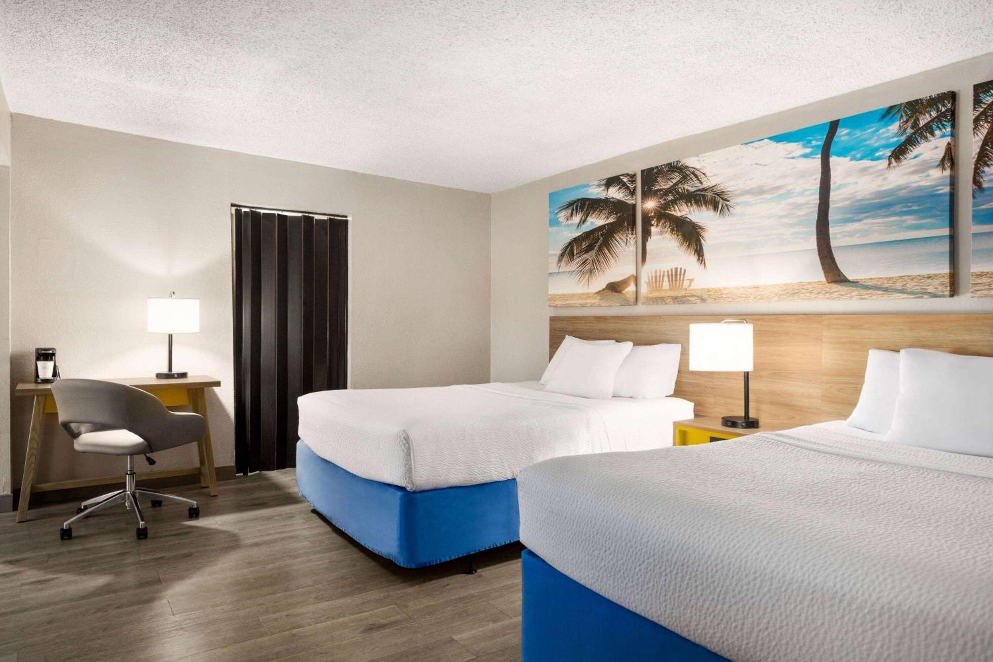 Days Inn By Wyndham Miami Airport North Miami Springs Exterior photo