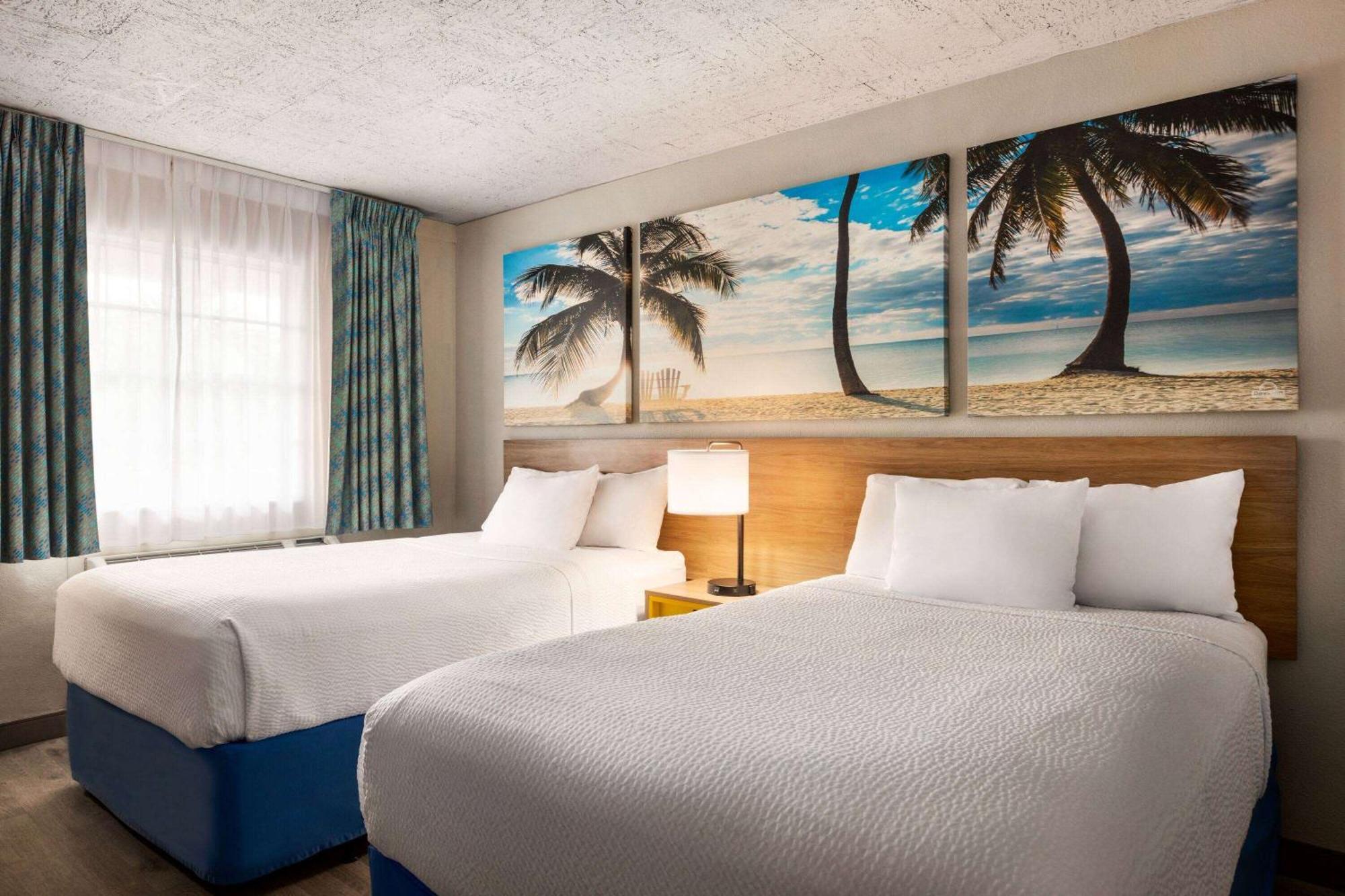 Days Inn By Wyndham Miami Airport North Miami Springs Exterior photo